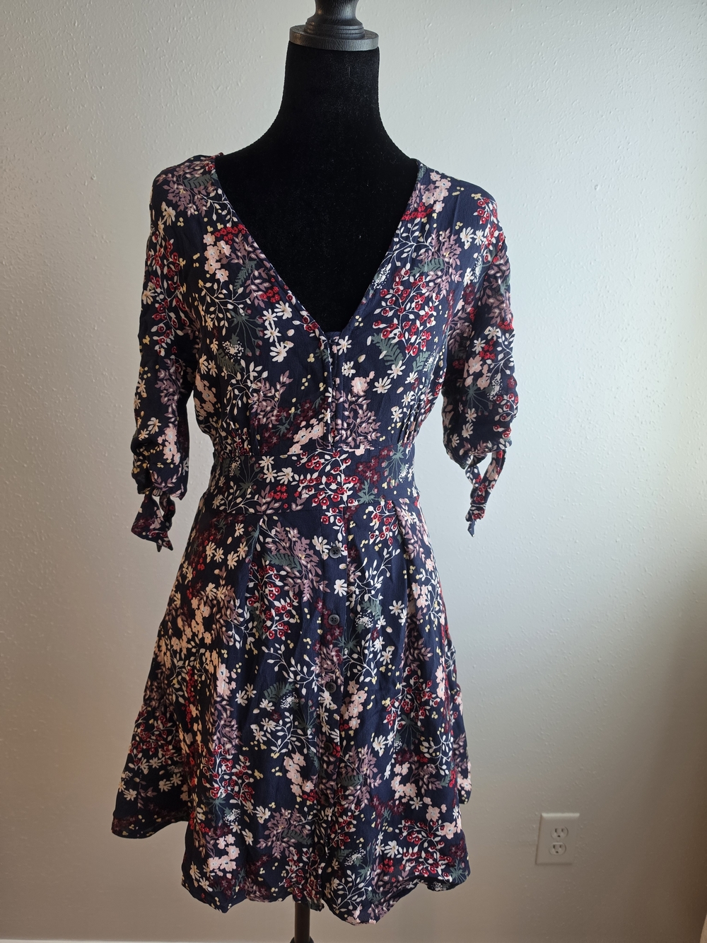 🌟3/$15 Jessica Simpson Navy Floral V-Neck Fit & Flare Mini Dress